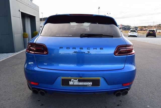 2018 PORSCHE MACAN - Photo 12
