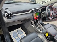 USED 2022 22 MG MG ZS Black 1.0 T-GDI Exclusive Euro 6 SUV, 62,500 miles, auto, 10in Touchscreen, A/C, CarPlay/Android Auto, 17in Alloys, Reversing camera and much more! 