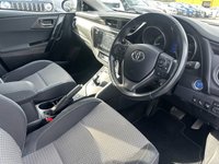 USED 2018 TOYOTA AURIS 1.8 VVT-h Design Hatchback 5dr Petrol Hybrid CVT Euro 6 (s/s) (136 ps) GOOD SERVICE HISTORY, SAT NAV, BLUETOOTH