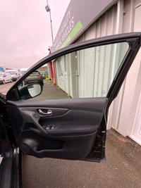 USED 2017 67 NISSAN QASHQAI 1.2 DIG-T N-Connecta SUV 5dr Petrol Manual Euro 6 (s/s) (115 ps) DRIVE SUPERB