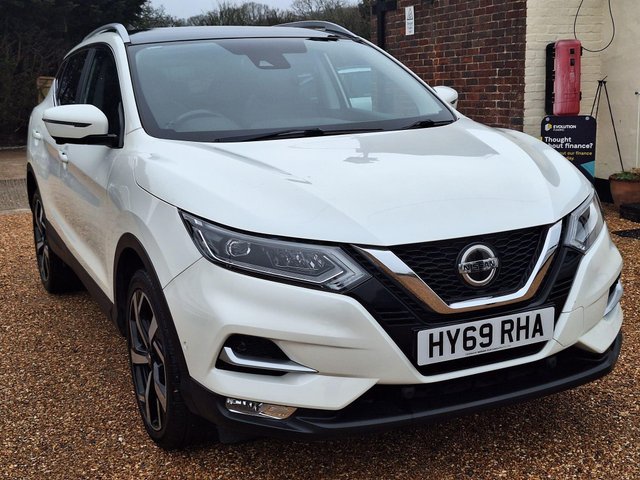View our NISSAN QASHQAI