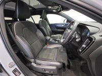 USED 2019 19 VOLVO XC40 2.0 D4 R-Design Pro SUV 5dr Diesel Auto AWD Euro 6 (s/s) (190 ps) 
