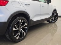 USED 2019 19 VOLVO XC40 2.0 D4 R-Design Pro SUV 5dr Diesel Auto AWD Euro 6 (s/s) (190 ps) 