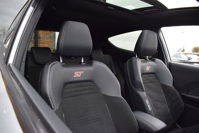 2020 Ford Fiesta 1.5L St-3 3dr - Photo 12