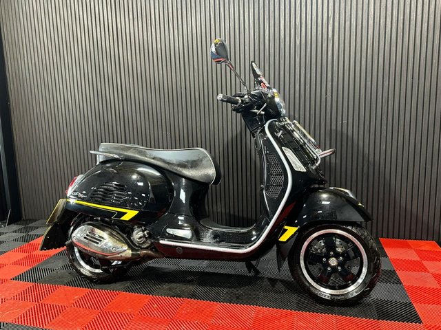 View our PIAGGIO Vespa GTS 300