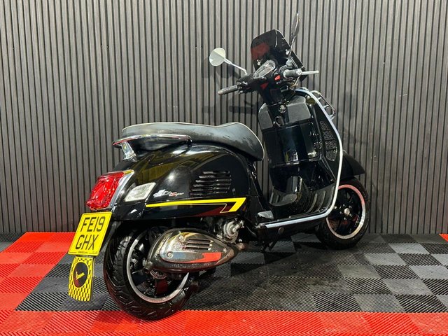 View our PIAGGIO Vespa GTS 300