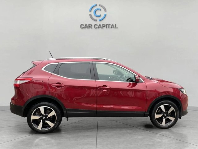 2016 Nissan Qashqai 1.6L N-Connecta 5dr - Photo 5
