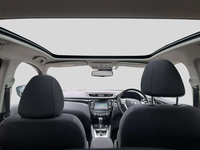 2016 Nissan Qashqai 1.6L N-Connecta 5dr - Photo 11