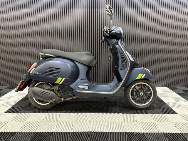 View our PIAGGIO Vespa GTS 125