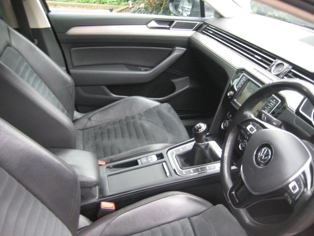 2016 VOLKSWAGEN PASSAT 2.0 TDI BlueMotion Tech GT Saloon 4dr Diesel Manual Euro 6 (s/s) (150 ps) - Photo 2