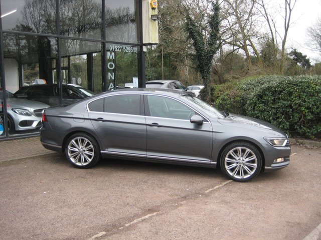 2016 VOLKSWAGEN PASSAT 2.0 TDI BlueMotion Tech GT Saloon 4dr Diesel Manual Euro 6 (s/s) (150 ps) - Photo 3