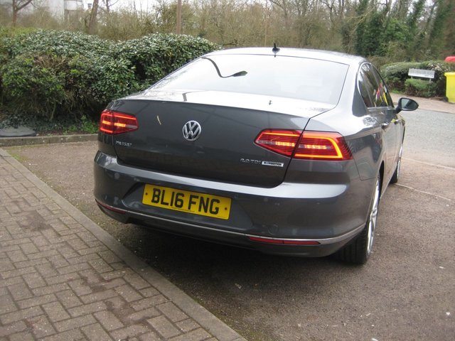 2016 VOLKSWAGEN PASSAT 2.0 TDI BlueMotion Tech GT Saloon 4dr Diesel Manual Euro 6 (s/s) (150 ps) - Photo 8