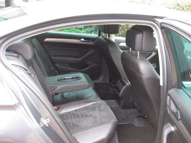 2016 VOLKSWAGEN PASSAT 2.0 TDI BlueMotion Tech GT Saloon 4dr Diesel Manual Euro 6 (s/s) (150 ps) - Photo 9