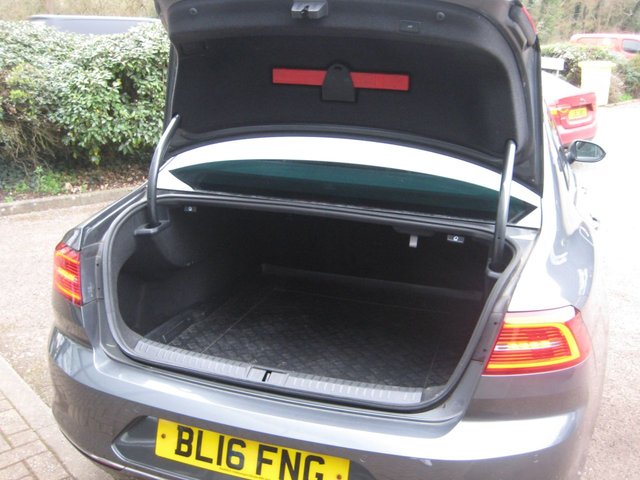 2016 VOLKSWAGEN PASSAT 2.0 TDI BlueMotion Tech GT Saloon 4dr Diesel Manual Euro 6 (s/s) (150 ps) - Photo 10