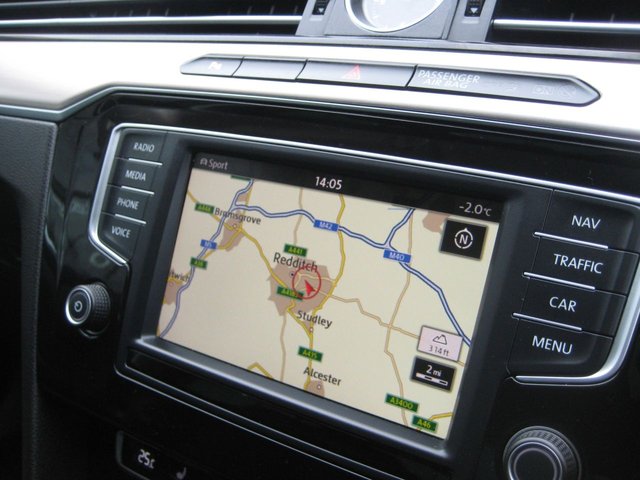 2016 VOLKSWAGEN PASSAT 2.0 TDI BlueMotion Tech GT Saloon 4dr Diesel Manual Euro 6 (s/s) (150 ps) - Photo 4