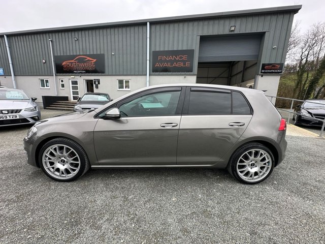 2016 VOLKSWAGEN GOLF 1.6 TDI BlueMotion Tech GT Edition Hatchback 5dr Diesel Manual Euro 6 (s/s) (110 ps) - Photo 7