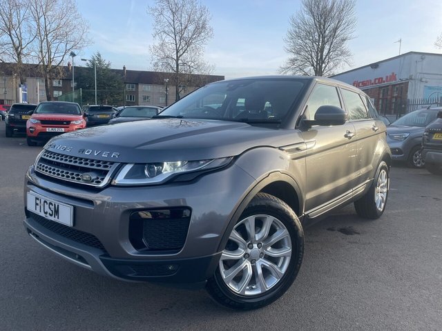 2017 67 LAND ROVER RANGE ROVER EVOQUE 2.0 eD4 SE SUV 5dr Diesel Manual FWD Euro 6 (s/s) (150 ps) A STUNNING ADDITION TO OUR VAST SELECTION OF EVOQUES, FINISHED IN CORRIS GREY METALLIC PAINT+DIESEL+JUST 1 FORMER KEEPER+ULEZ COMPLIANT+LANE ASSIST AND LANE DEPARTURE+AUTONOMOUS EMERGENCY BREAKING+FULL LEATHER INTERIOR+PARK ASSIST+CLIMATE CONTROL+18 INCH, 7 SPOKE, STYLE 706 ALLOY WHEELS+CALL NOW FOR FURTHER INFORMATION AND TO ARRANGE A VIEWING+READY TO DRIVE AWAY TODAY!!!!!!!!!!!!!!!!!!!!!!!!!!!!!!!!!!!!!!!!!