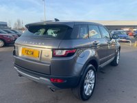 USED 2017 67 LAND ROVER RANGE ROVER EVOQUE 2.0 eD4 SE SUV 5dr Diesel Manual FWD Euro 6 (s/s) (150 ps) A STUNNING ADDITION TO OUR VAST SELECTION OF EVOQUES, FINISHED IN CORRIS GREY METALLIC PAINT+DIESEL+JUST 1 FORMER KEEPER+ULEZ COMPLIANT+LANE ASSIST AND LANE DEPARTURE+AUTONOMOUS EMERGENCY BREAKING+FULL LEATHER INTERIOR+PARK ASSIST+CLIMATE CONTROL+18 INCH, 7 SPOKE, STYLE 706 ALLOY WHEELS+CALL NOW FOR FURTHER INFORMATION AND TO ARRANGE A VIEWING+READY TO DRIVE AWAY TODAY!!!!!!!!!!!!!!!!!!!!!!!!!!!!!!!!!!!!!!!!!