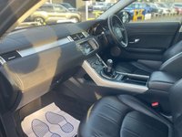 USED 2017 67 LAND ROVER RANGE ROVER EVOQUE 2.0 eD4 SE SUV 5dr Diesel Manual FWD Euro 6 (s/s) (150 ps) A STUNNING ADDITION TO OUR VAST SELECTION OF EVOQUES, FINISHED IN CORRIS GREY METALLIC PAINT+DIESEL+JUST 1 FORMER KEEPER+ULEZ COMPLIANT+LANE ASSIST AND LANE DEPARTURE+AUTONOMOUS EMERGENCY BREAKING+FULL LEATHER INTERIOR+PARK ASSIST+CLIMATE CONTROL+18 INCH, 7 SPOKE, STYLE 706 ALLOY WHEELS+CALL NOW FOR FURTHER INFORMATION AND TO ARRANGE A VIEWING+READY TO DRIVE AWAY TODAY!!!!!!!!!!!!!!!!!!!!!!!!!!!!!!!!!!!!!!!!!