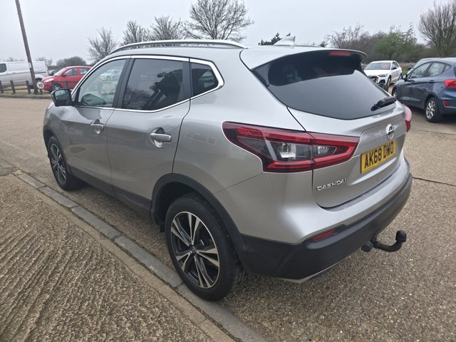 2018 NISSAN QASHQAI 1.5 dCi N-Connecta SUV 5dr Diesel Manual Euro 6 (s/s) (115 ps) - Photo 6