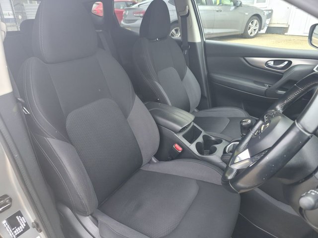 2018 NISSAN QASHQAI 1.5 dCi N-Connecta SUV 5dr Diesel Manual Euro 6 (s/s) (115 ps) - Photo 11