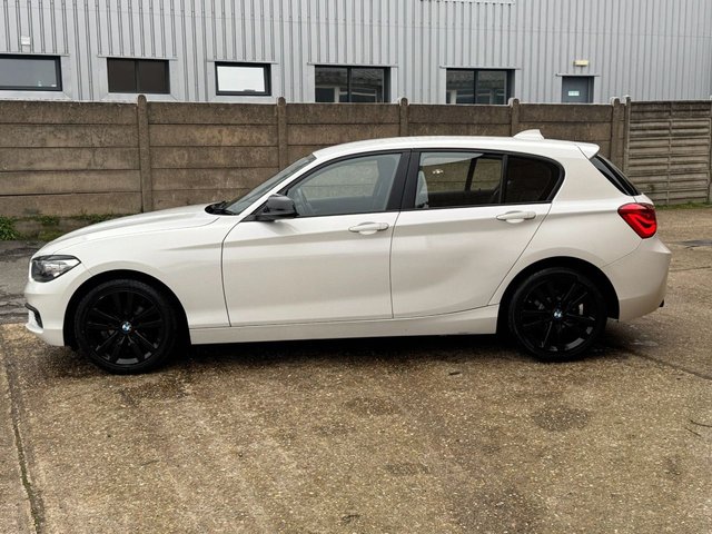 2016 BMW 1 Series 1.5L Se 5dr - Photo 5