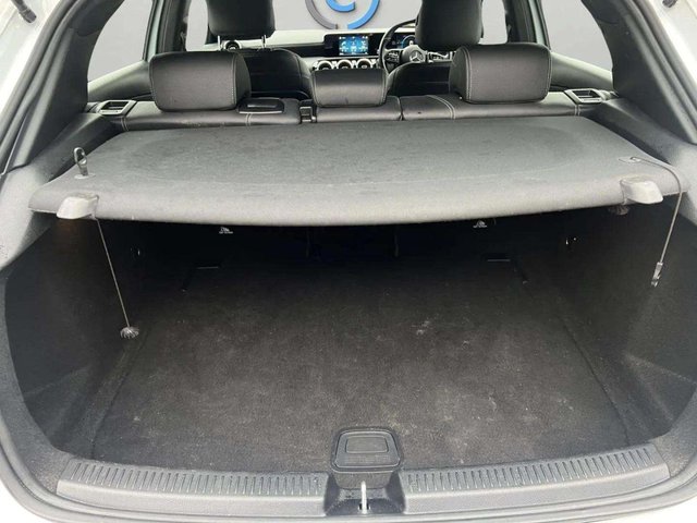 2020 Mercedes-Benz A-Class 1.5L Se 5dr - Photo 9