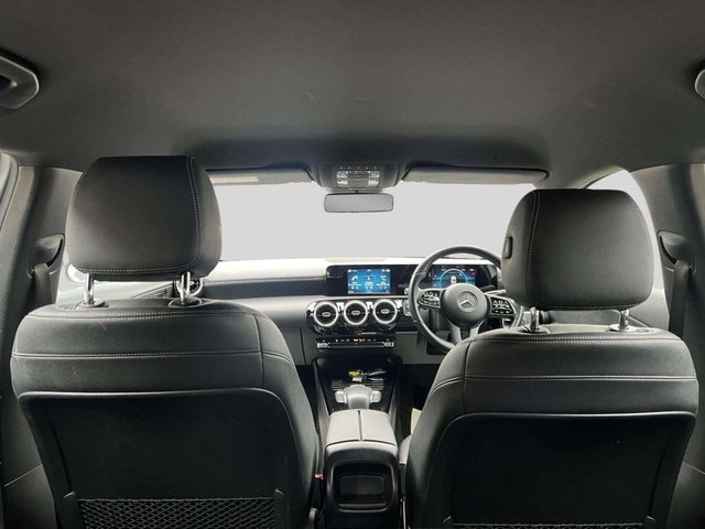 2020 Mercedes-Benz A-Class 1.5L Se 5dr - Photo 11
