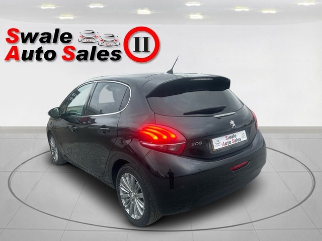 2016 PEUGEOT 208 1.6 BlueHDi Allure Hatchback 5dr Diesel Manual Euro 6 (s/s) (75 ps) - Photo 9