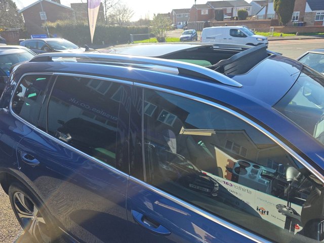 View our VOLKSWAGEN TOUAREG