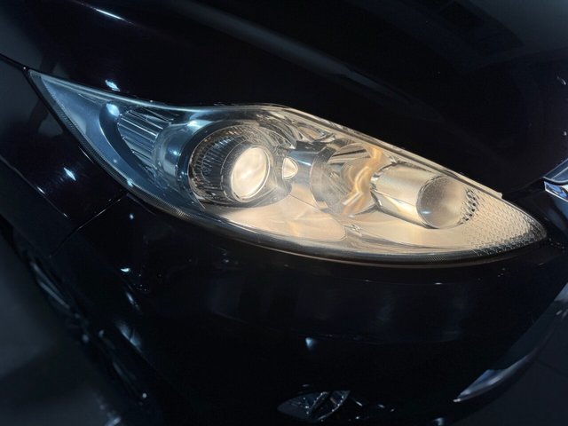 2009 FORD FIESTA - Photo 4