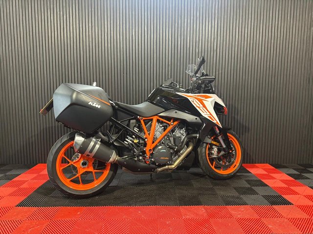 View our KTM 1290 Super Duke GT