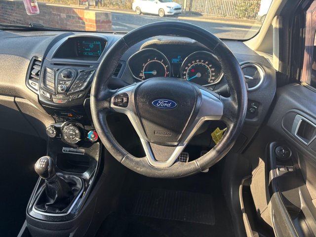 2013 FORD FIESTA 1.0T EcoBoost Zetec S Euro 5 (s/s) 3dr - Photo 11