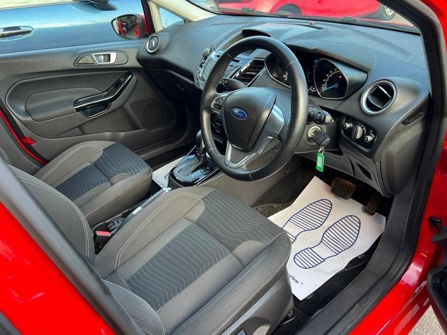 2013 Ford Fiesta - Photo 11