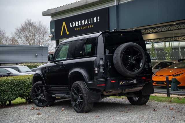 View our LAND ROVER DEFENDER 90