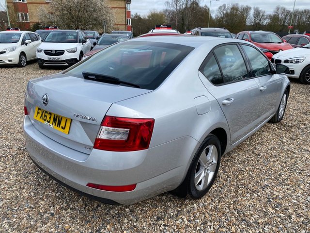 2013 Skoda Octavia 1.6L Se 5dr - Photo 4