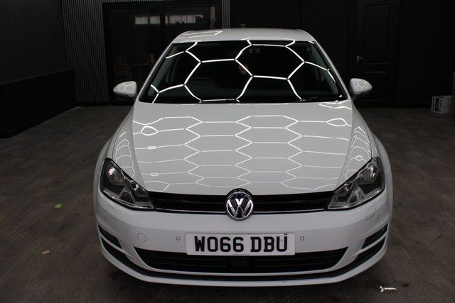 2017 VOLKSWAGEN GOLF - Photo 2