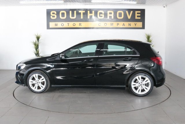 2017 MERCEDES-BENZ A-CLASS 1.5 A180d Sport (Premium) Hatchback 5dr Diesel 7G-DCT Euro 6 (s/s) (109 ps) - Photo 4