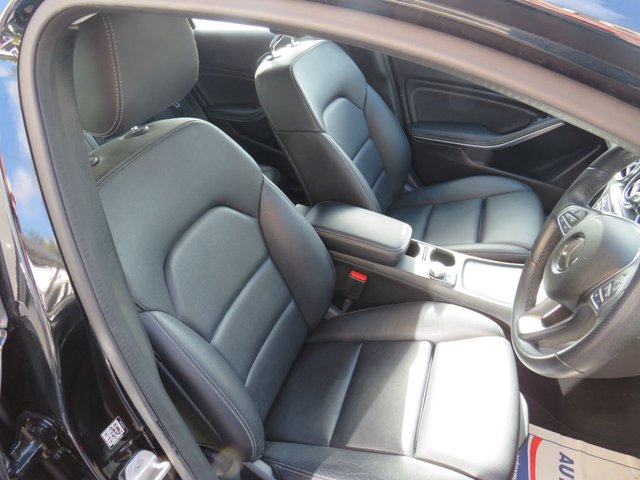 2017 MERCEDES-BENZ A-CLASS 1.5 A180d Sport (Premium) Hatchback 5dr Diesel 7G-DCT Euro 6 (s/s) (109 ps) - Photo 5