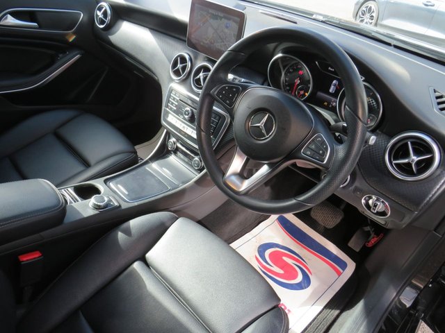 2017 MERCEDES-BENZ A-CLASS 1.5 A180d Sport (Premium) Hatchback 5dr Diesel 7G-DCT Euro 6 (s/s) (109 ps) - Photo 6