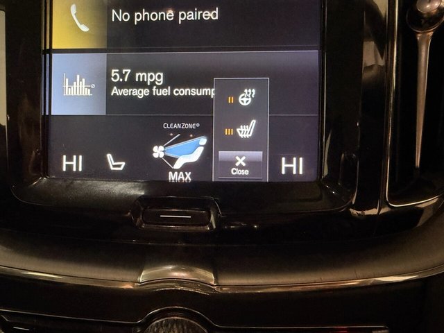 2018 VOLVO XC60 - Photo 7