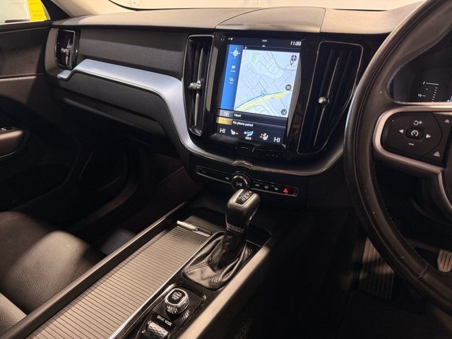 2018 VOLVO XC60 - Photo 9