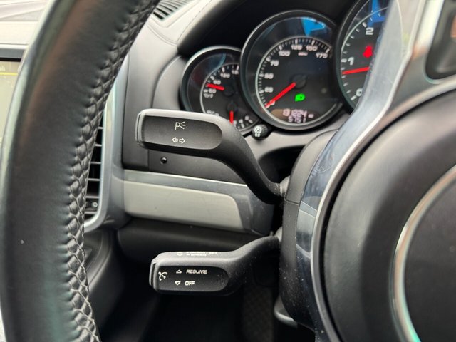 2015 Porsche Cayenne - Photo 12