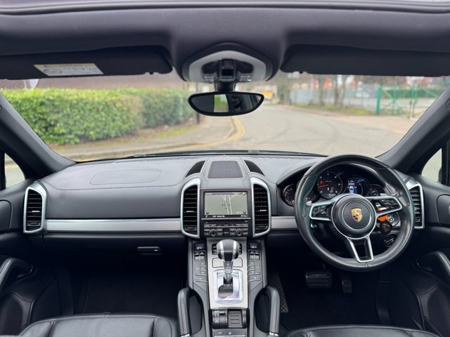 2015 Porsche Cayenne - Photo 9