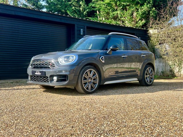 View our MINI COUNTRYMAN