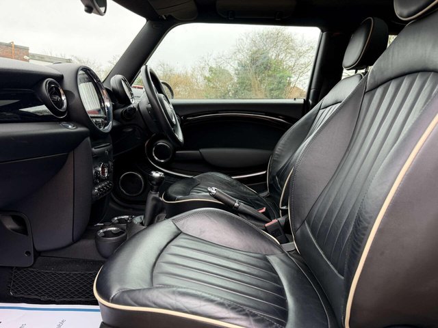 2011 MINI Hatch - Photo 6