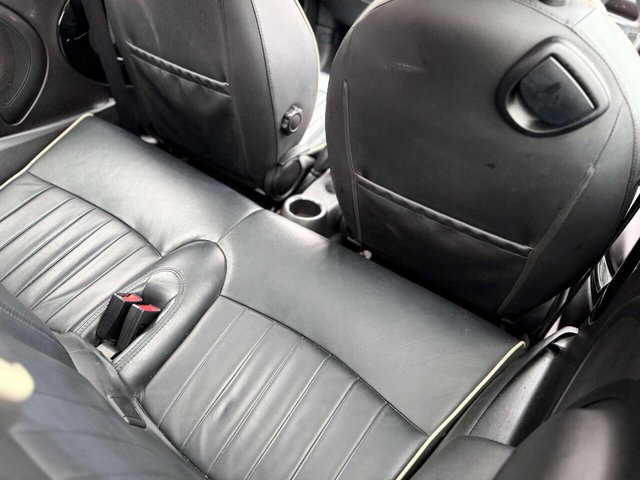 2011 MINI Hatch - Photo 9