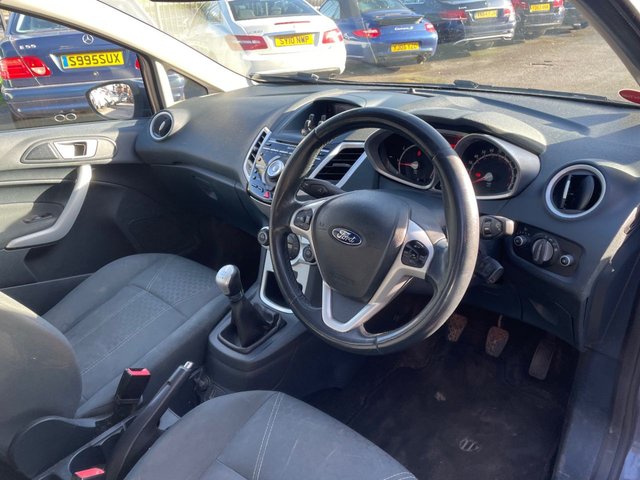 2012 FORD FIESTA - Photo 9