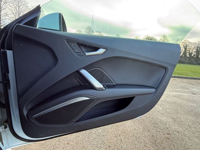 2015 Audi TT 2L S Line 3dr - Photo 12