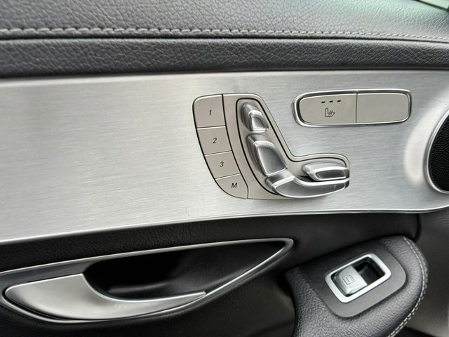 2015 Mercedes-Benz C CLASS - Photo 11